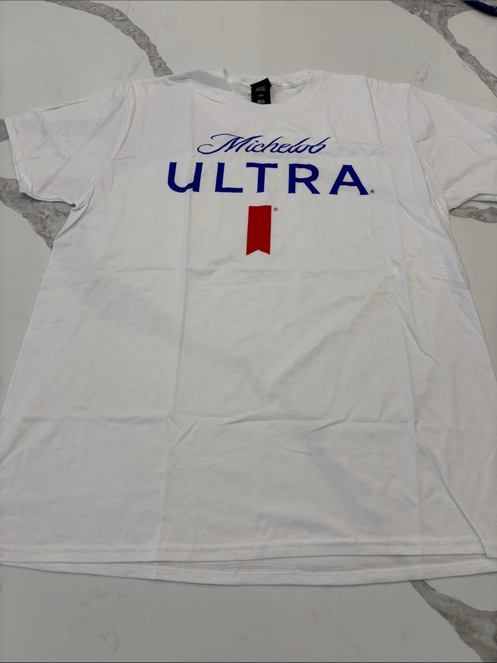 Hanes White Michelob ULTRA Graphic Tee with Blue and Red Accents mens size large